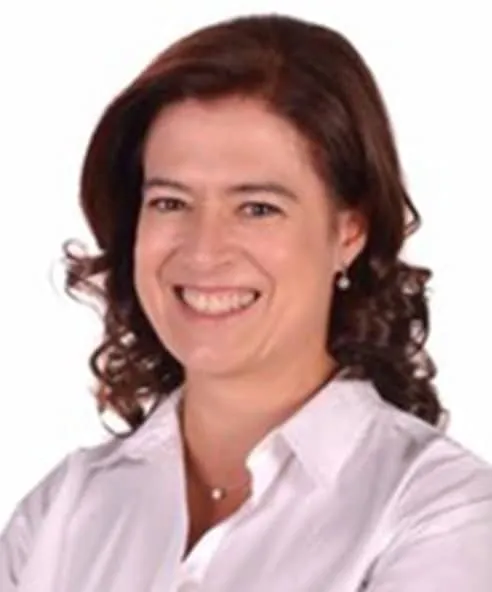 Paula Guedes 492x592 1